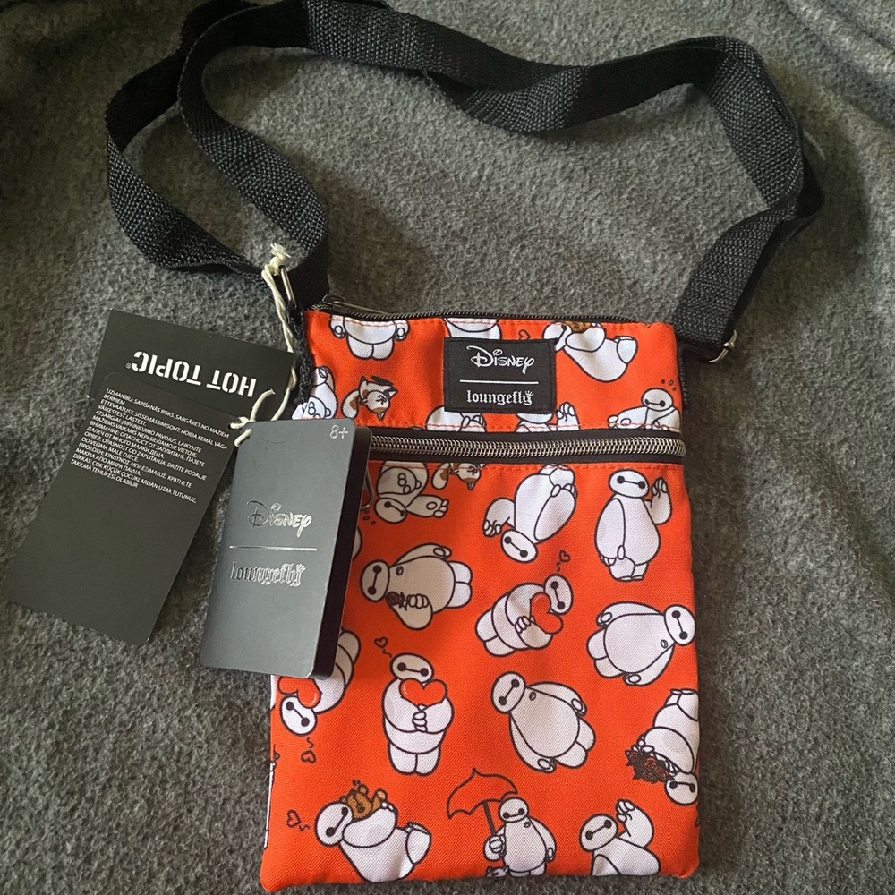 NWT Loungefly Disney Baymax Mochi Big Hero 6 Crossbody Passport Bag NEW